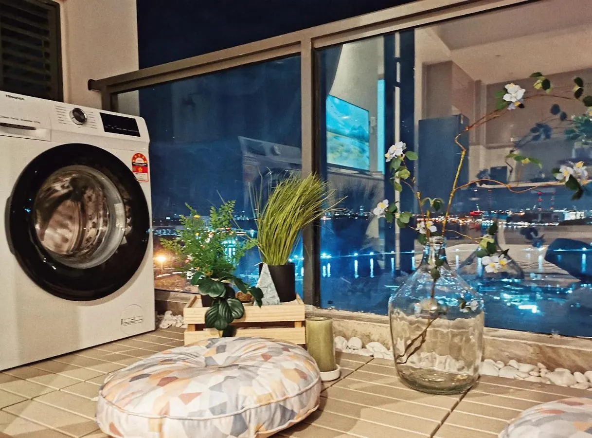 Yussy 2 Bedroom Sea View Condo At R&F Princess Cove Johor Bahru 0*,